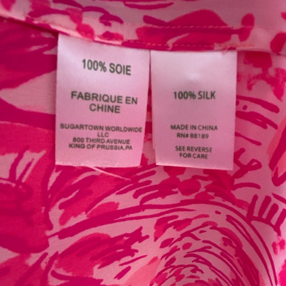 Lilly Pulitzer silk blouse in ‘Rule Breakers’ design - Picture 5 of 5